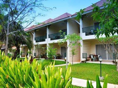 Casuarina Jomtien Hotel- Baramie Residence Bagian luar foto