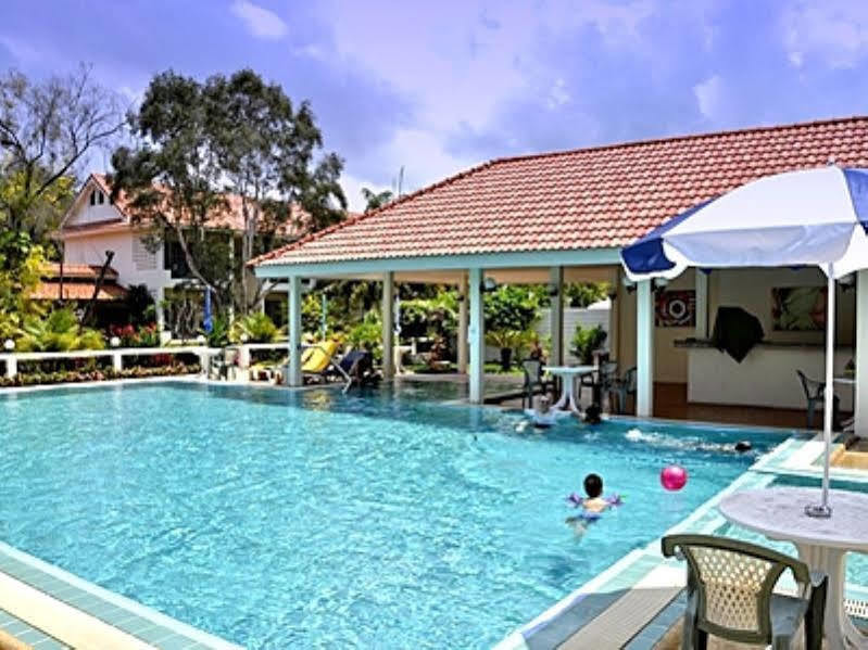 Casuarina Jomtien Hotel- Baramie Residence Bagian luar foto